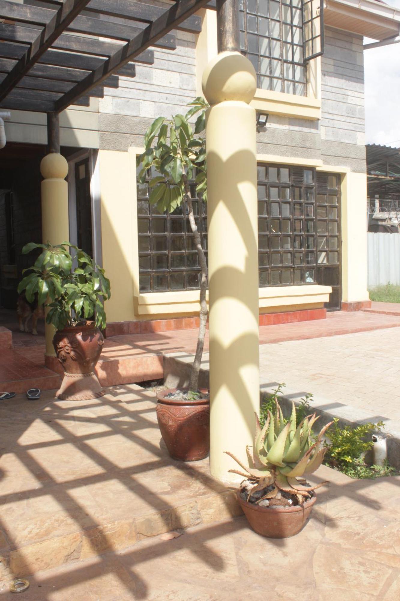 Eshborns House - Near Jomo Kenyatta International Airport And Sgr With Shuttle Services Syokimau Экстерьер фото